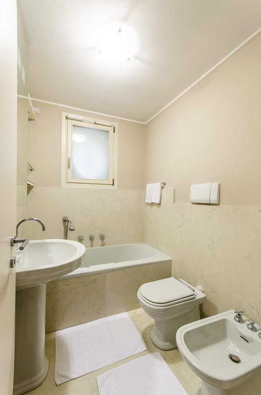 Duomo Guesthouse Piacenza Pokoj fotografie