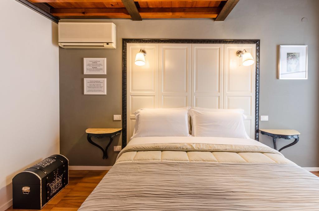 Duomo Guesthouse Piacenza Pokoj fotografie